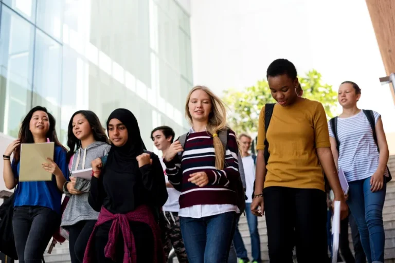 What Parents Should Know About International High Schools in Singapore