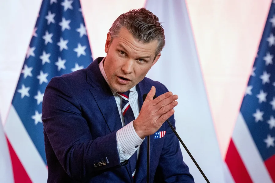 Pete Hegseth Height and Wei