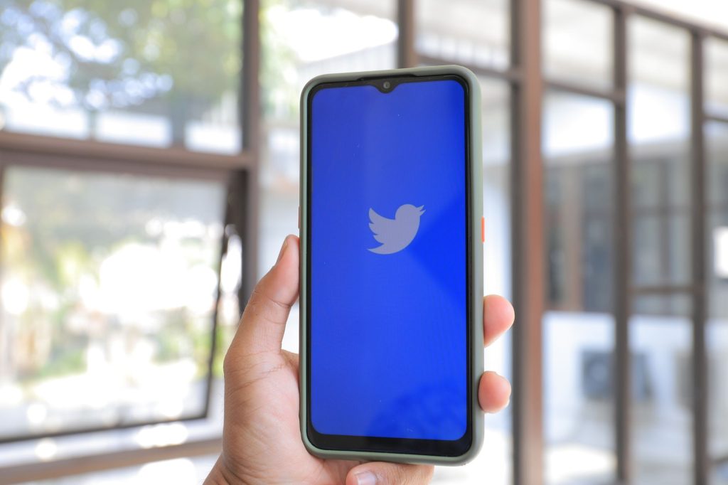 How a Twitter Downloader Keeps Storm Spotter Training Classes Running Offline