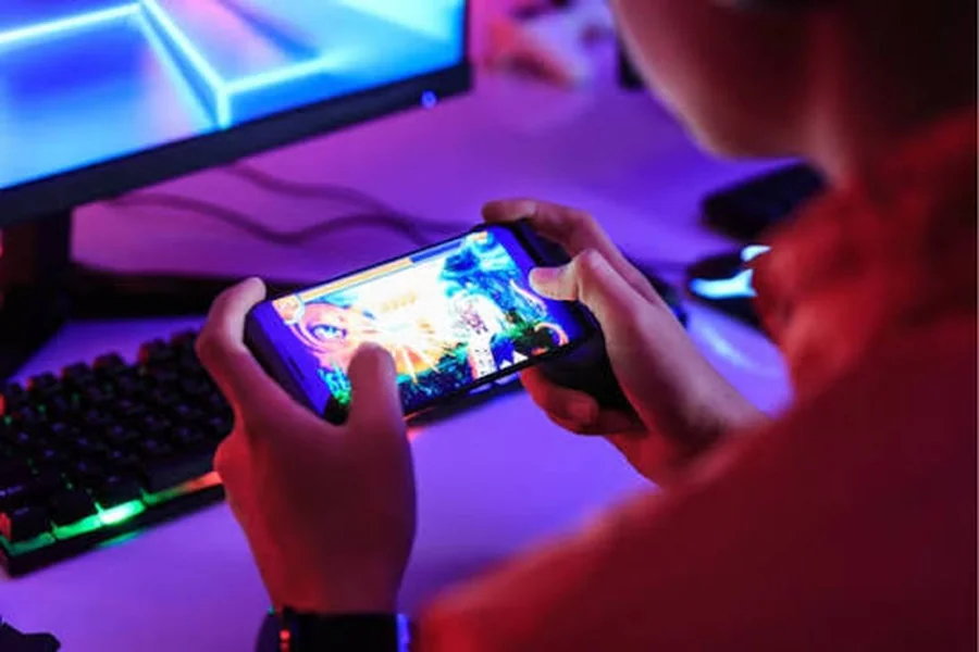 Classic Tables, New Screens: Why People Play Table Games Online